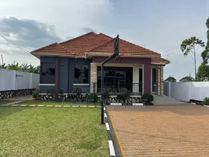 4bdrm Bungalow in Luzira, Central Division for rent