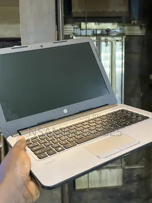 Laptop HP 255 G2 8GB Intel Core i7 HDD+SSD 256GB