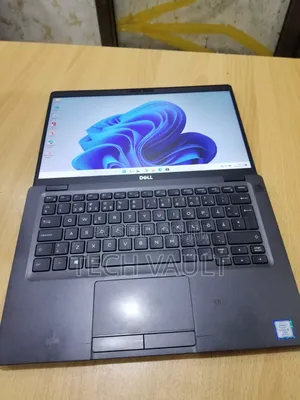 New Laptop Dell Latitude 5300 8GB Intel Core i5 SSD 256GB