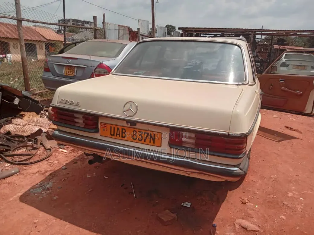 Mercedes-Benz 200 Diesel 1995 White