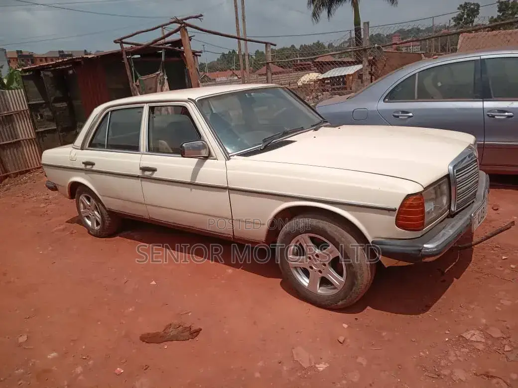Mercedes-Benz 200 Diesel 1995 White