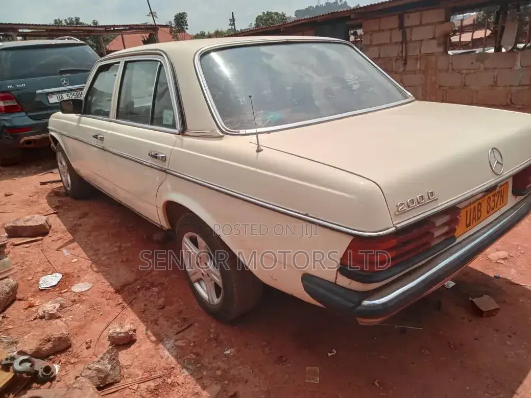 Mercedes-Benz 200 Diesel 1995 White