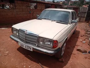 Mercedes-Benz 200 Diesel 1995 White