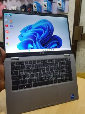 New Laptop Dell Latitude 5330 8GB Intel Core i5 SSD 256GB