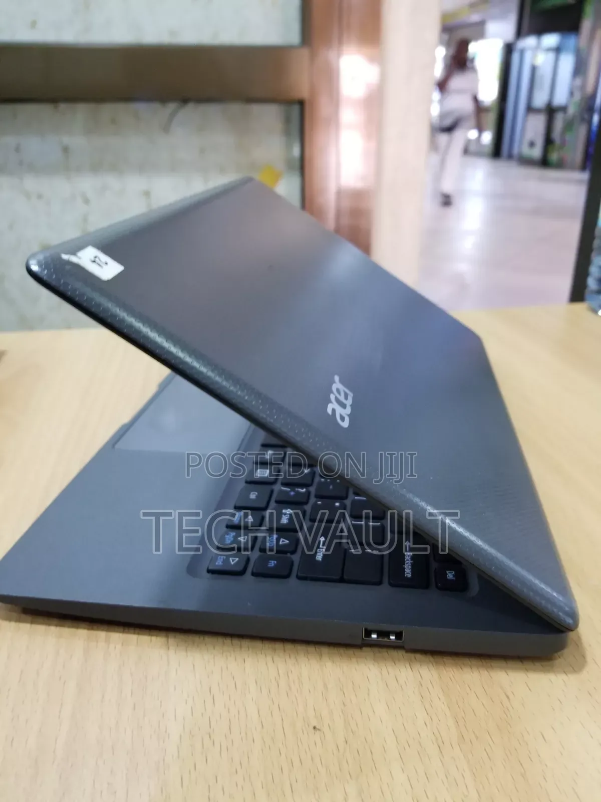 New Laptop Acer Aspire One 725 4GB Intel Celeron SSD 128GB