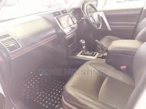 Toyota Land Cruiser Prado 2017 White