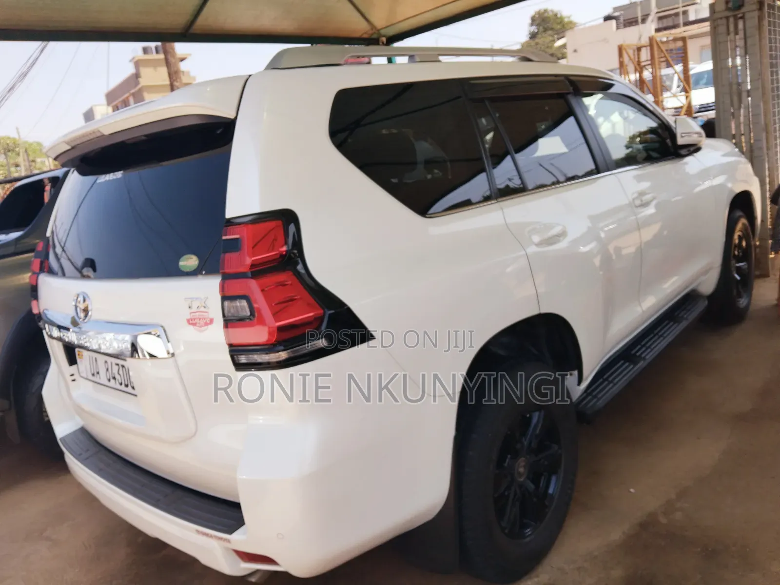 Toyota Land Cruiser Prado 2017 White