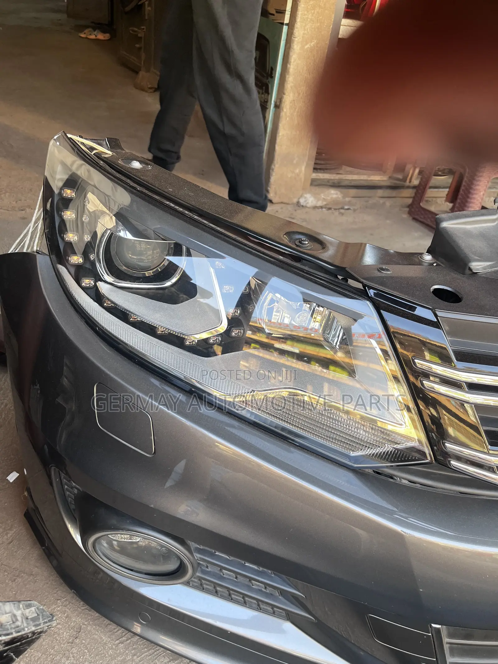 Volkswagen Tiguan Headlights 2010-2016