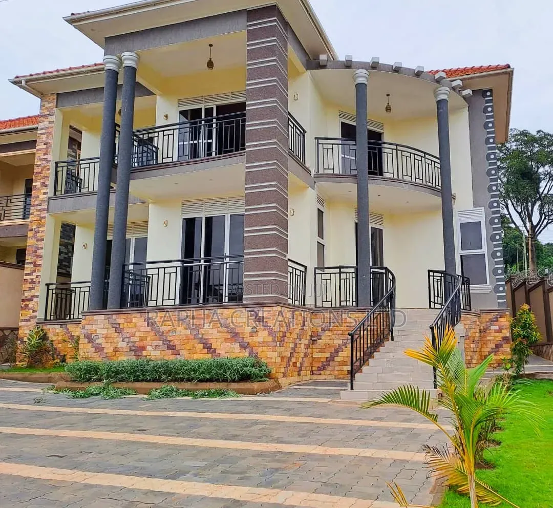 5bdrm House in House For Sale, Central Division for sale