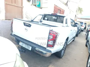 Nissan Hardbody 2015 White
