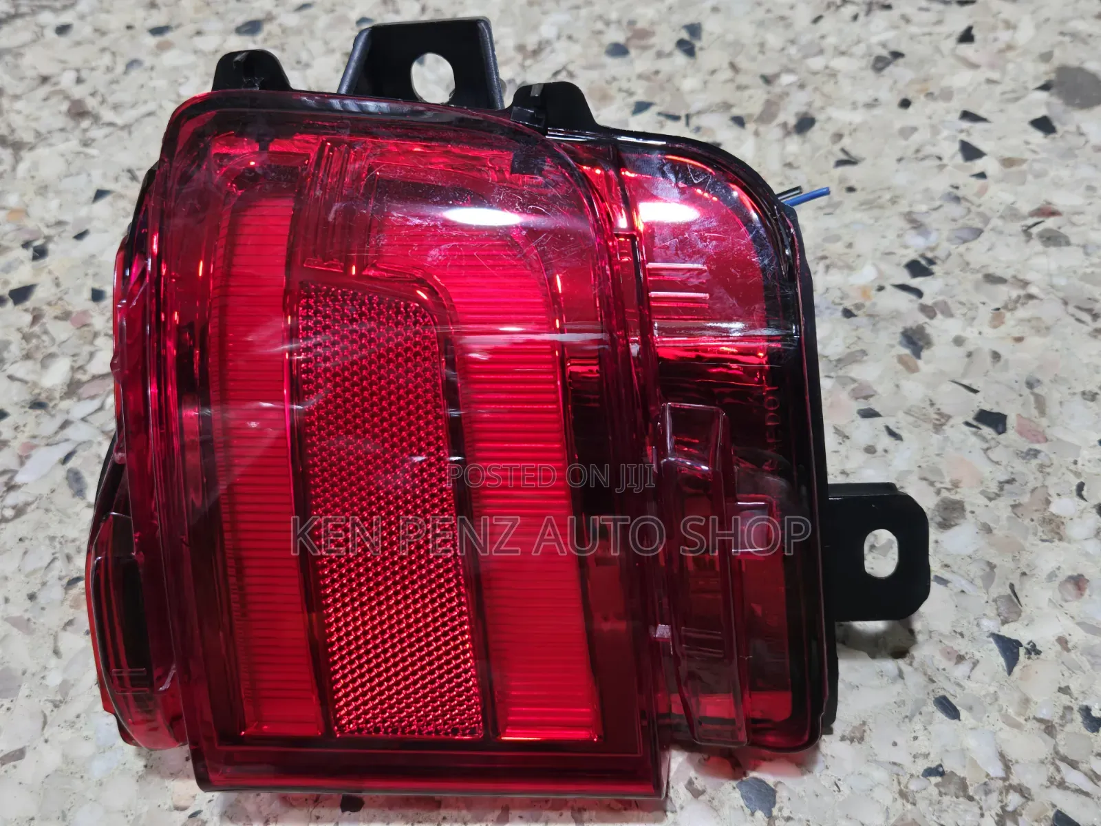 Landcruiser LC200 and Lexus 570 Rear Bumper Reflector With LED