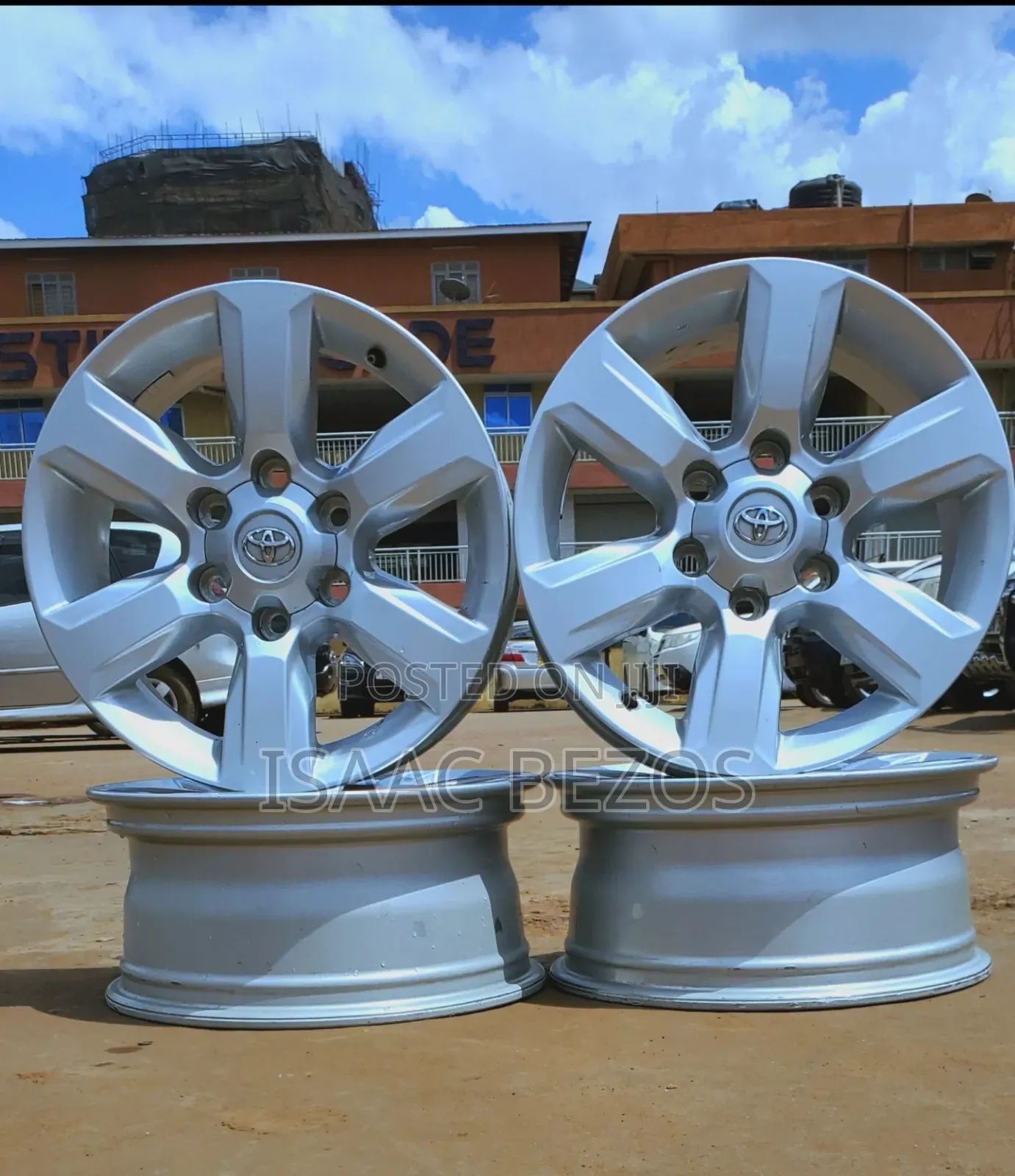 Land Cruiser TX and Hilux Size 17