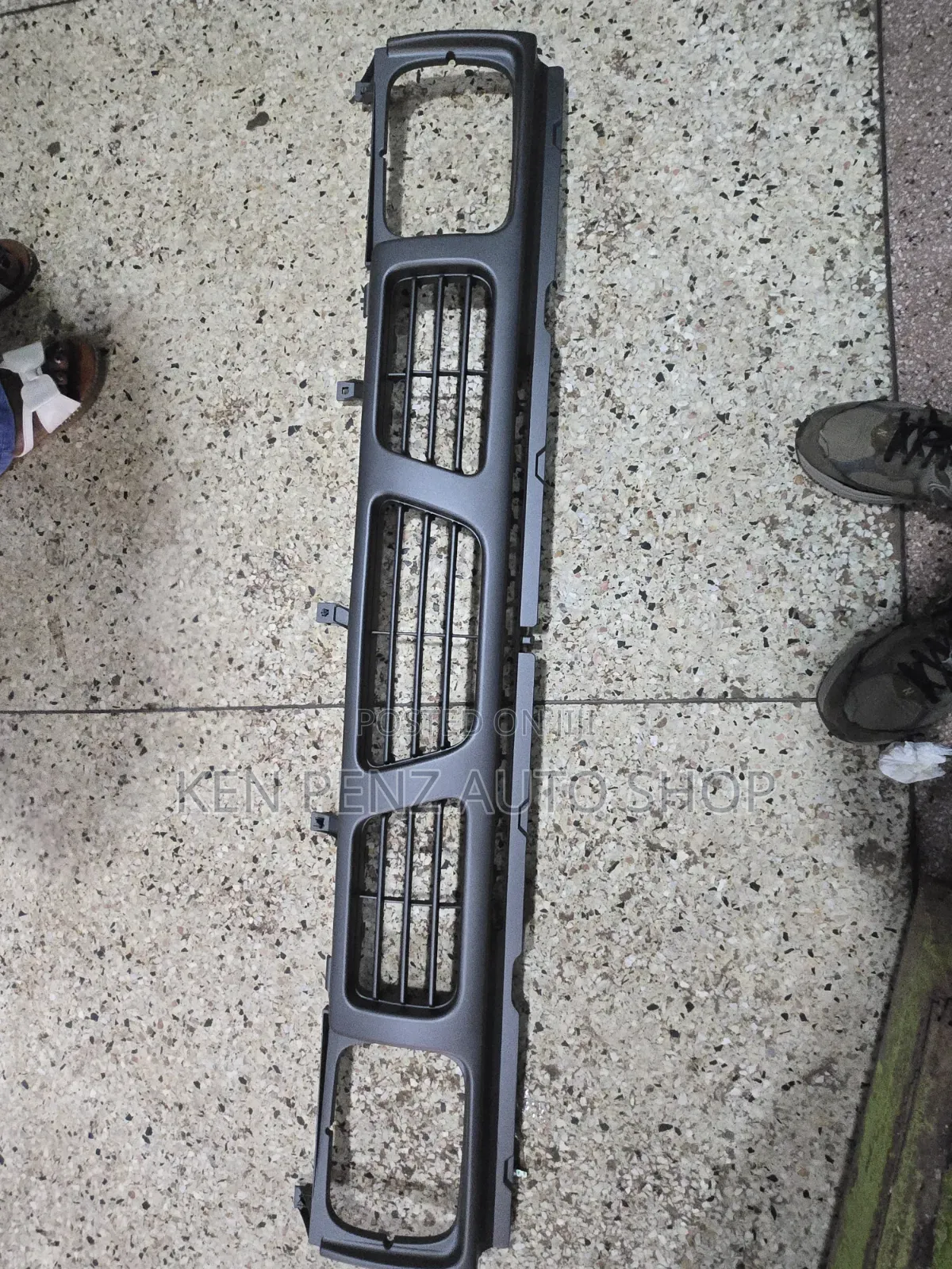 Nissan Sahara Front Bumper Grill ( Short)