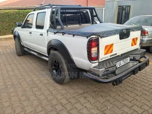 Nissan Hardbody 2019 White