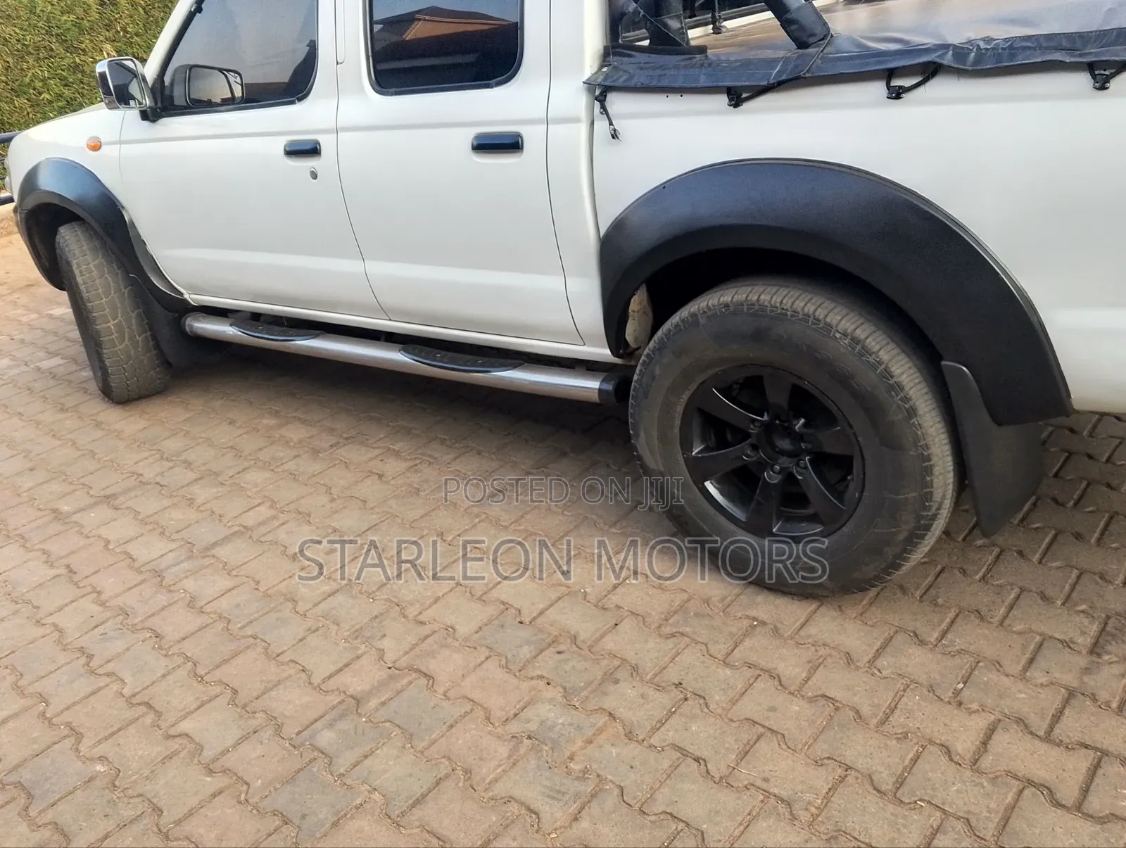 Nissan Hardbody 2019 White