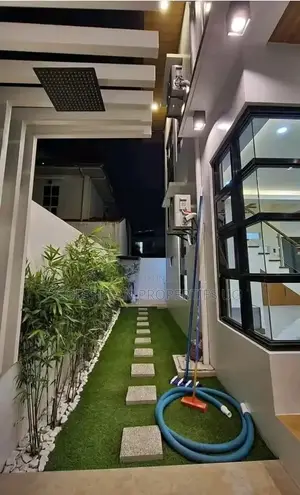 3bdrm Apartment in Muyenga Kiwafu, Central Division for rent