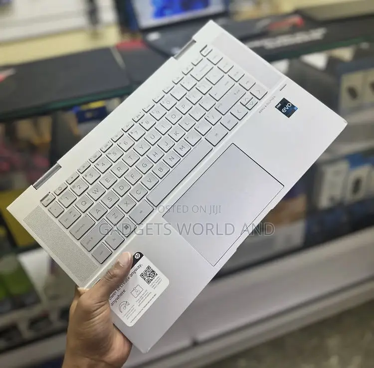 New Laptop HP Envy 15t 8GB Intel Core i5 SSD 512GB