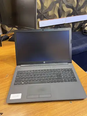 Laptop HP 255 G8 8GB AMD Ryzen 5 SSD 256GB