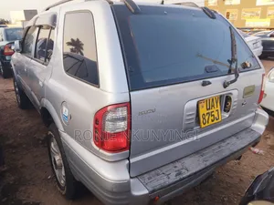 Isuzu Trooper 2002 Silver