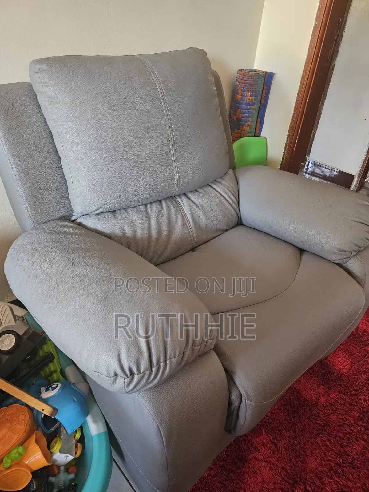 Uk Used HOMCOM Grey Faux Leather Recliner