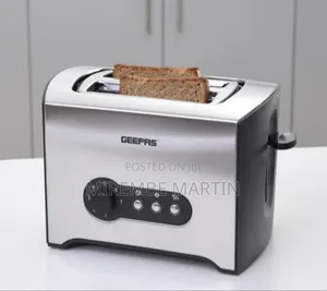 Geepas 900W 2 Slice Toaster - Stainless Steel Bread Toaster.