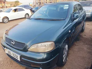 Opel Astra 2006 Green