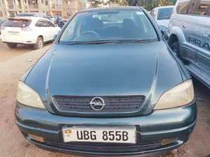 Opel Astra 2006 Green