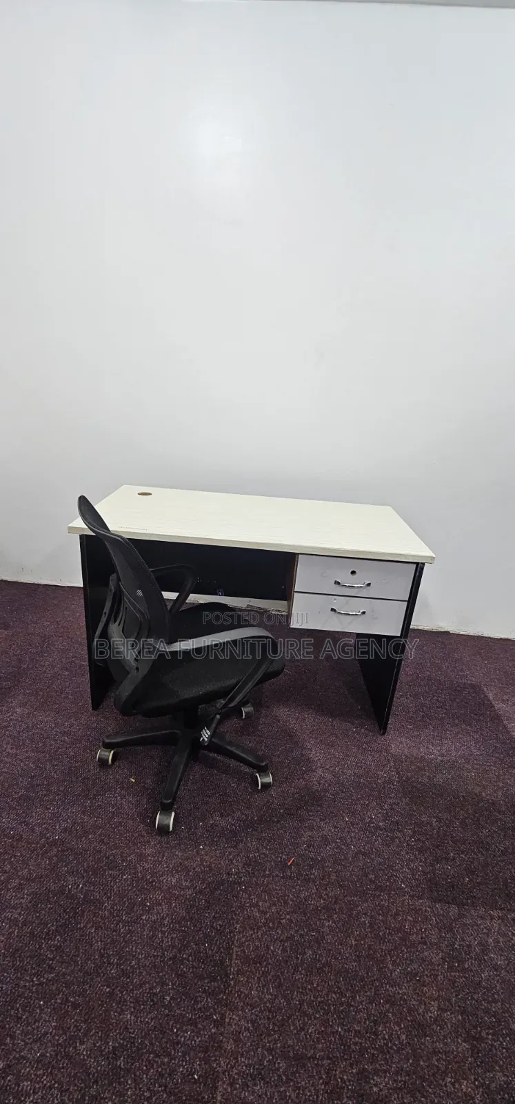 Simple Mesh Office Chair and Table