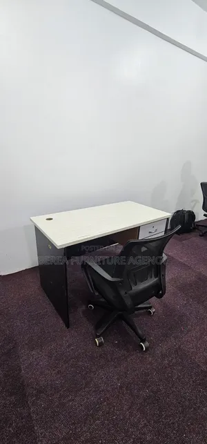 Simple Mesh Office Chair and Table
