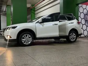 Nissan X-Trail 2.0 Petrol AWD 2015 White