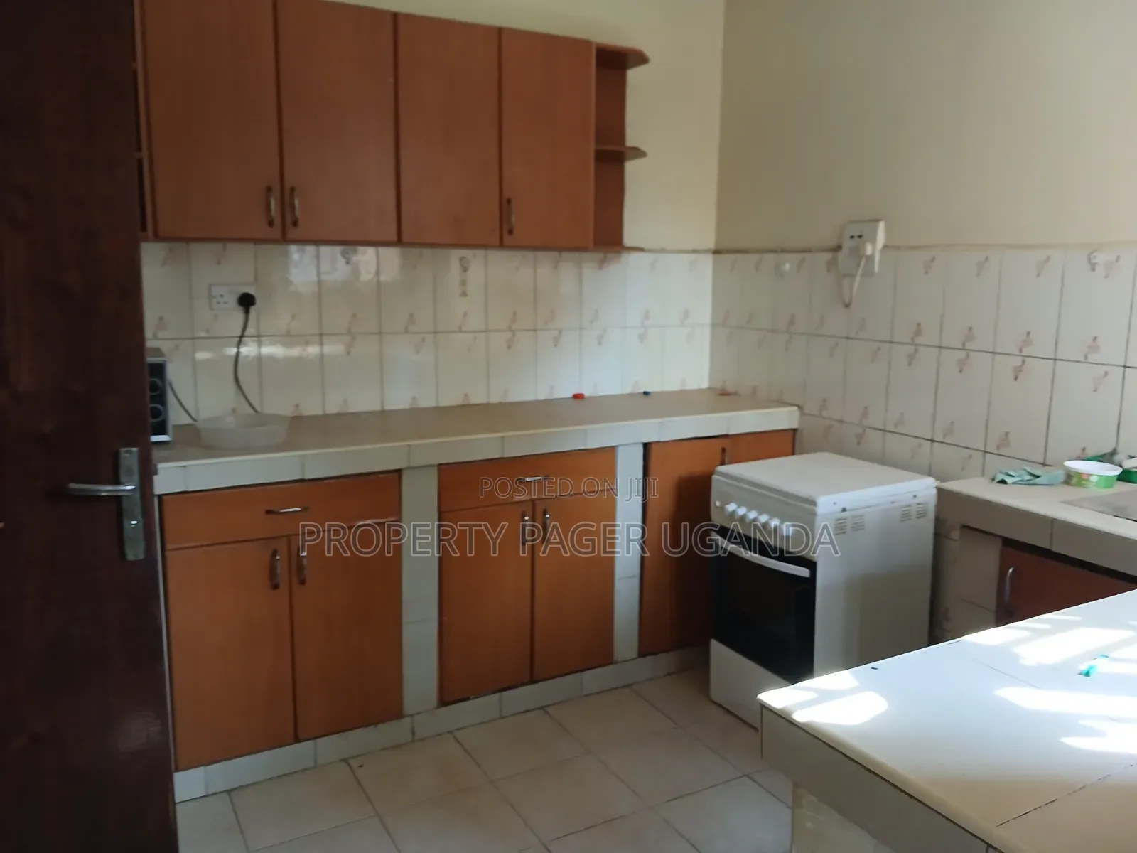 3bdrm Apartment in Kyambogo, Nakawa for rent