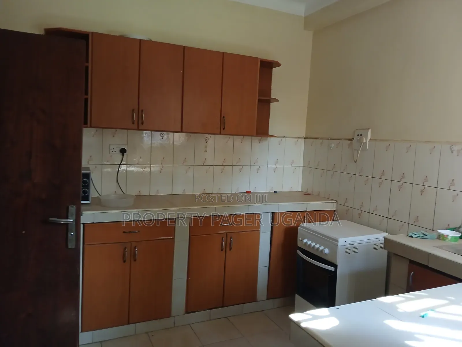 3bdrm Apartment in Kyambogo, Nakawa for rent