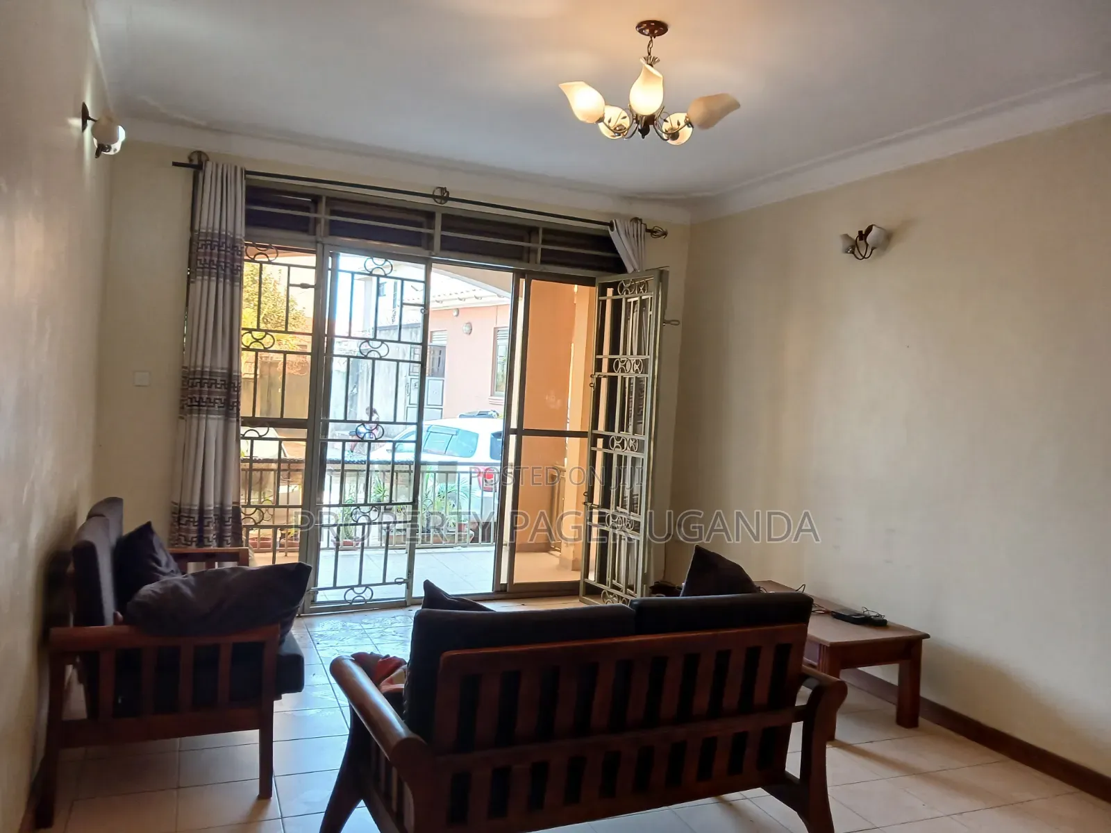 3bdrm Apartment in Kyambogo, Nakawa for rent