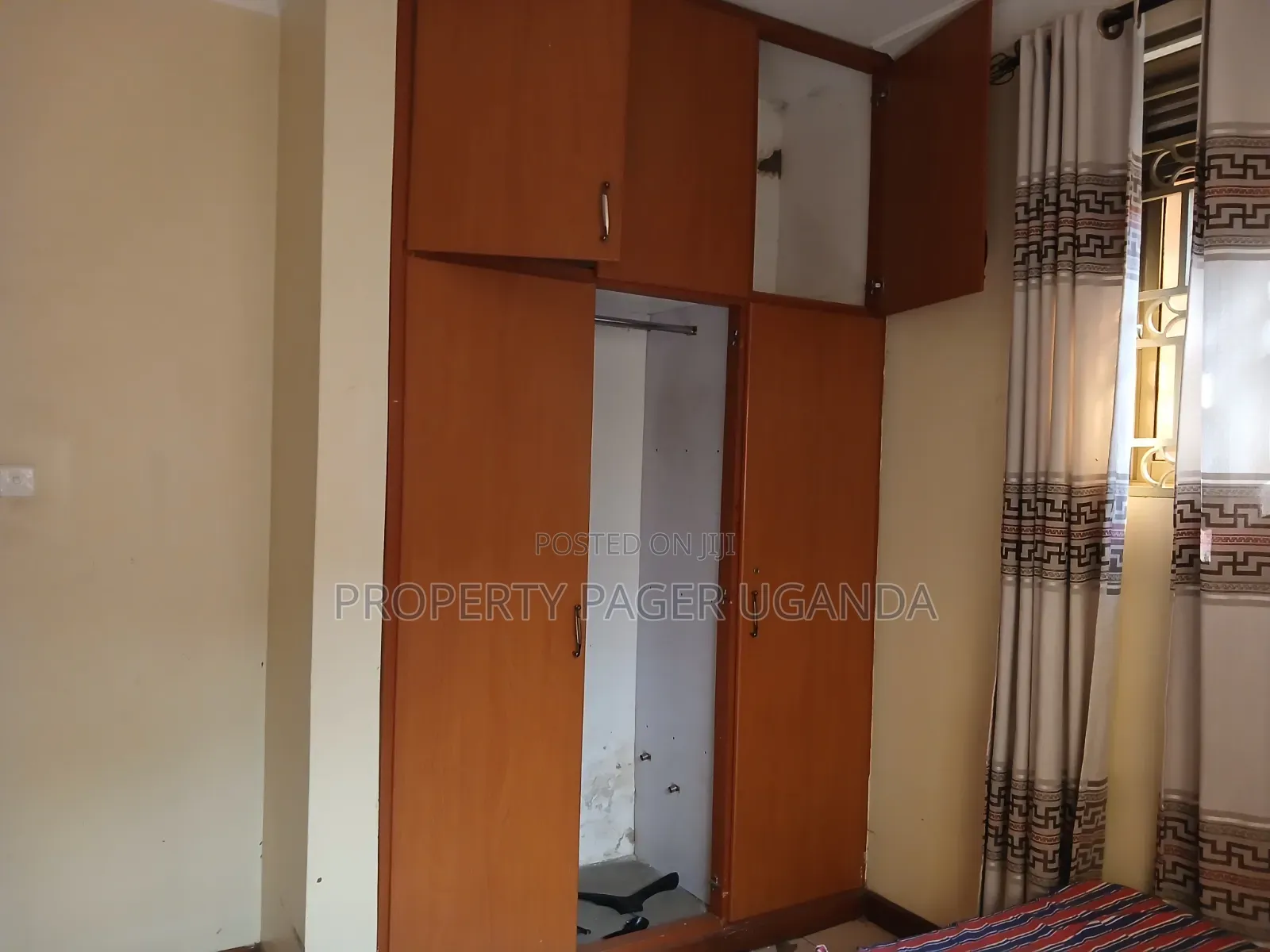 3bdrm Apartment in Kyambogo, Nakawa for rent
