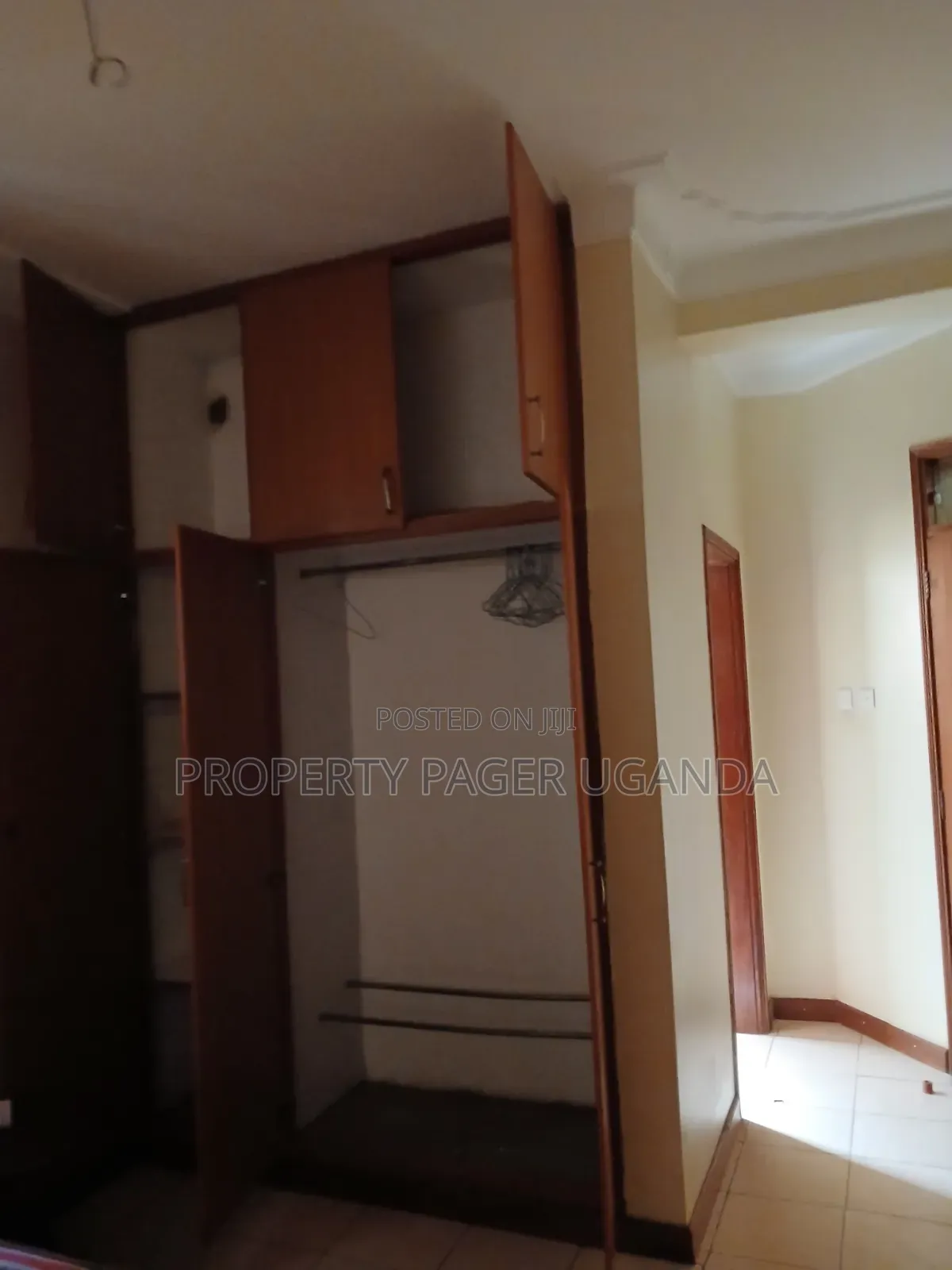 3bdrm Apartment in Kyambogo, Nakawa for rent