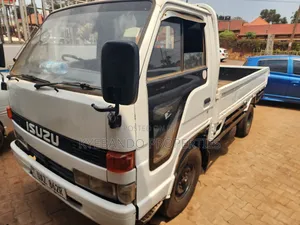 Isuzu Elf 2000 White
