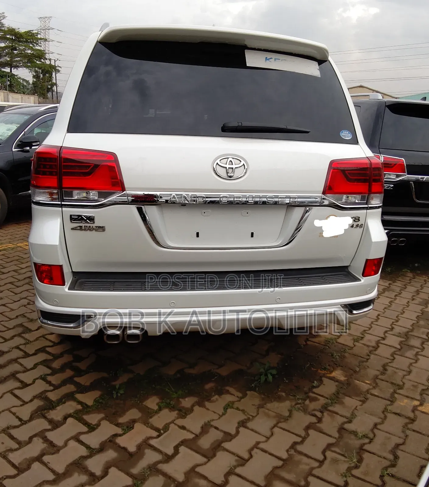 Toyota Land Cruiser 2016 White