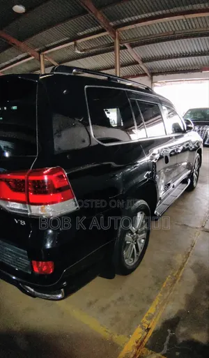 Toyota Land Cruiser 4.6 V8 ZX 2020 Black