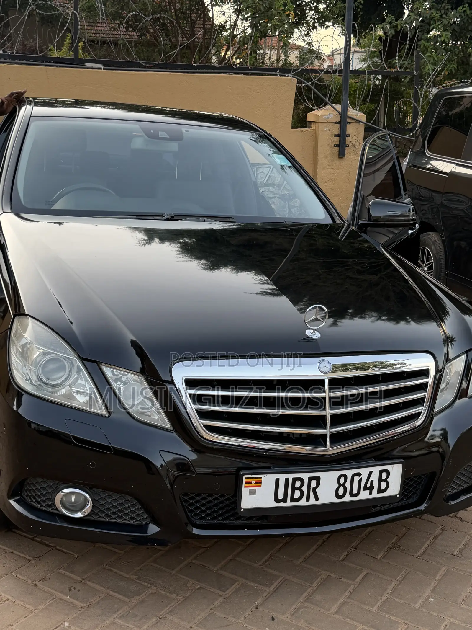 Mercedes-Benz E300 2010 Black