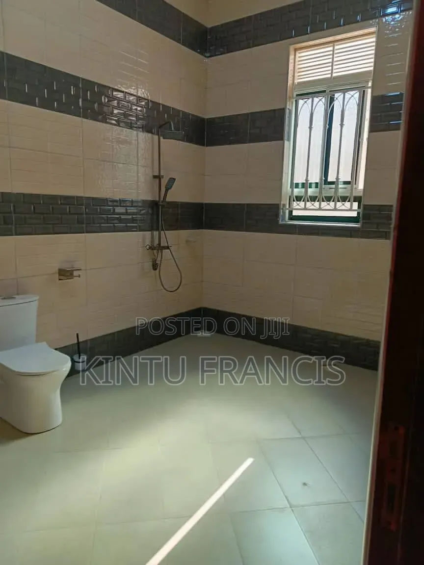 3bdrm House in Standalone Kisaasi, Central Division for rent