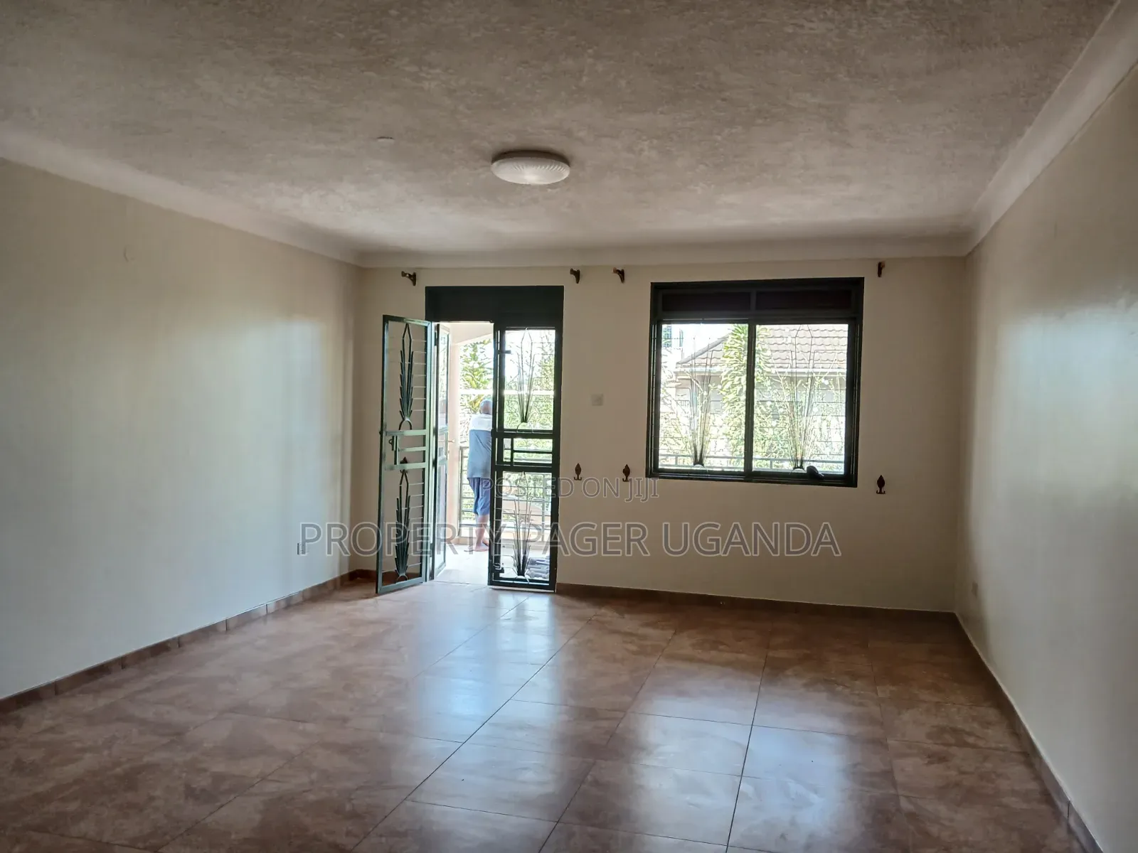 3bdrm Apartment in Kyambogo, Nakawa for rent