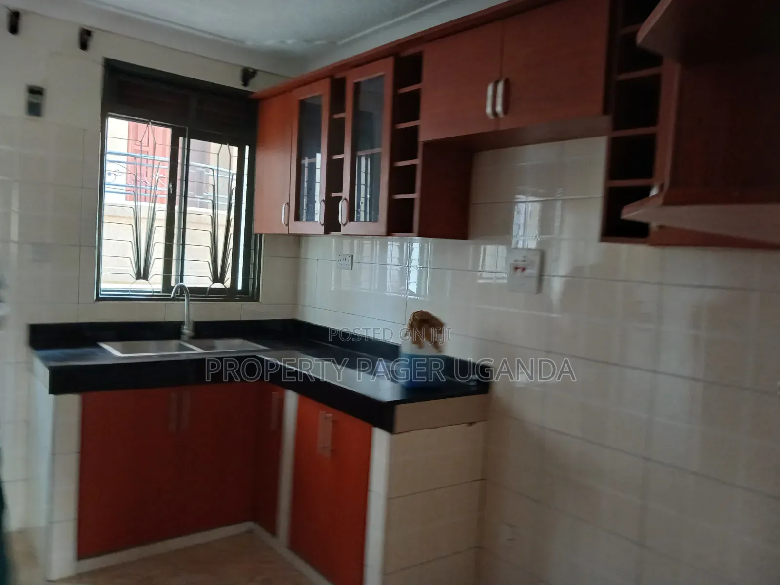 3bdrm Apartment in Kyambogo, Nakawa for rent
