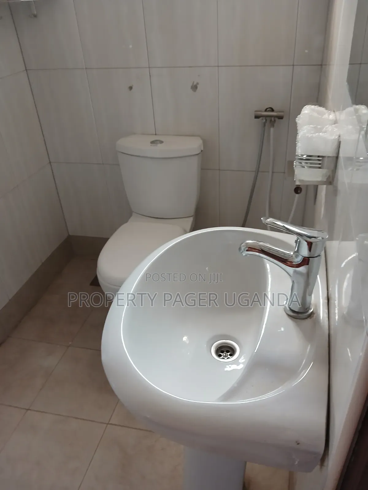 3bdrm Apartment in Kyambogo, Nakawa for rent