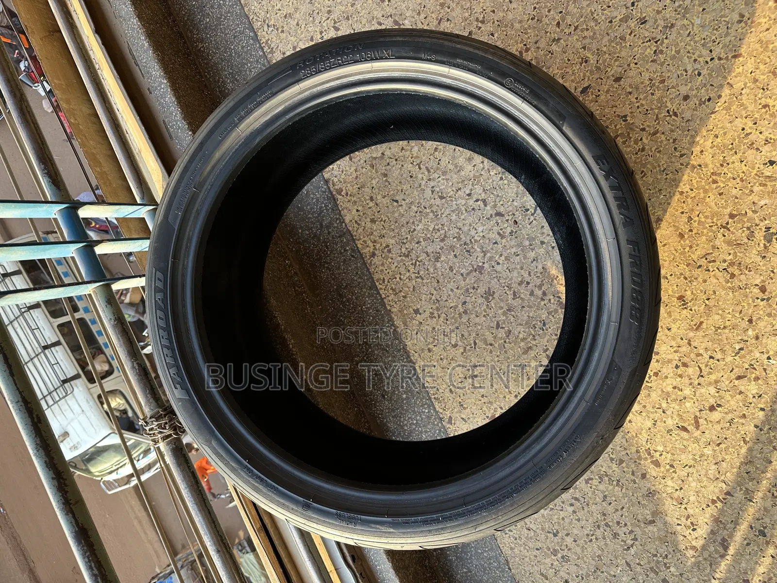 285/35zr22 Farroad Japan Used Tires Good Condition