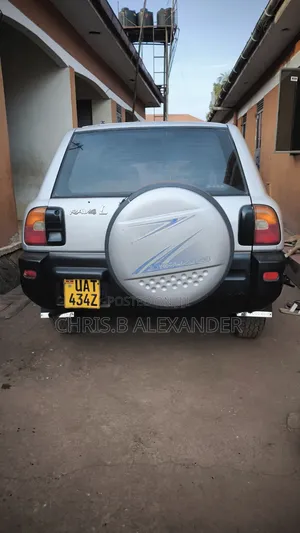 Toyota RAV4 1997 Silver