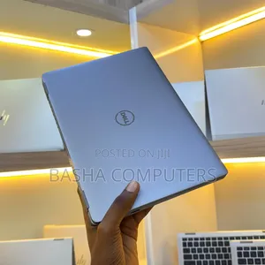 New Laptop Dell Latitude 5320 8GB Intel Core i7 SSD 256GB