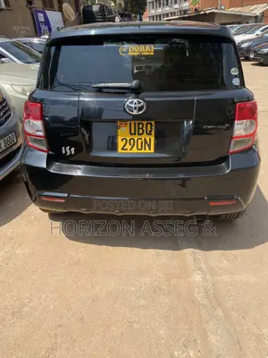 Toyota IST 2010 Black