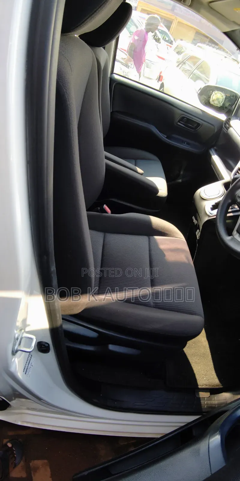 Toyota Noah 2016 White