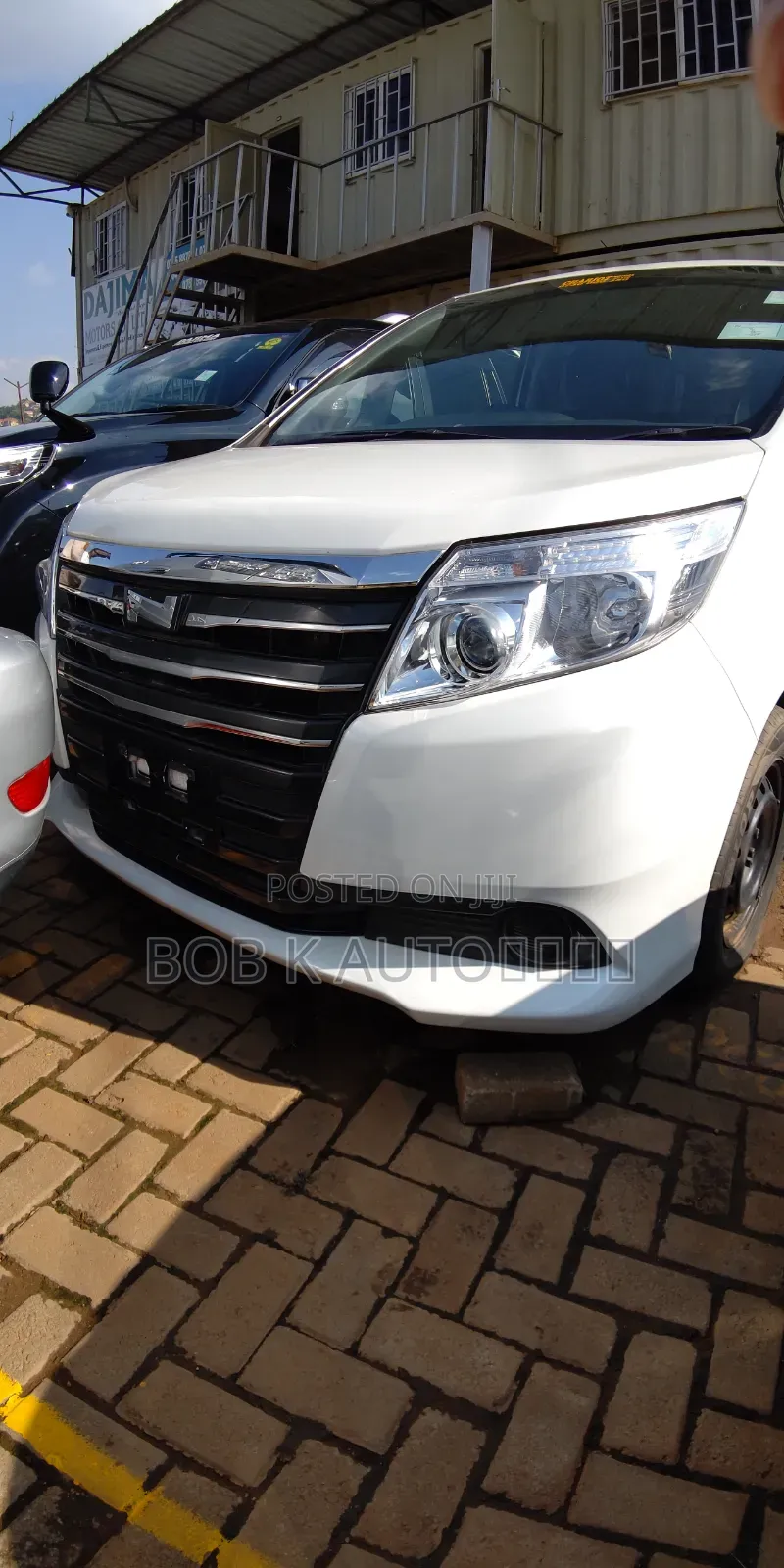 Toyota Noah 2016 White