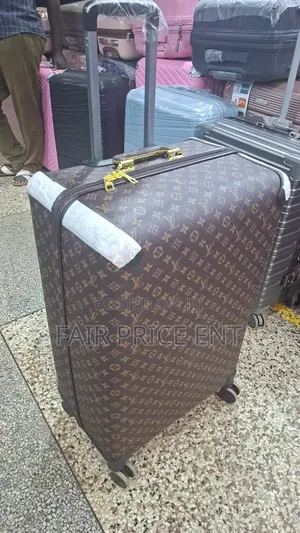 Original Louis Vuitton Suitcase. Large.( Brown)